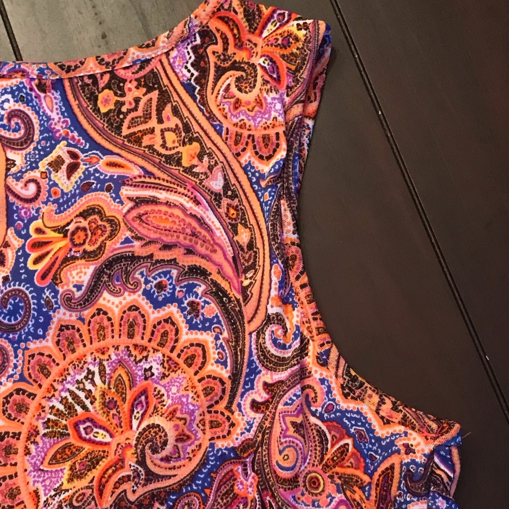 🔥 6 for $30 Paisley Ruffled Tank - Picture 4 of 5